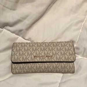 MK wallet